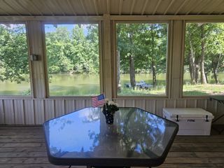 368 Duck Blind Rd, Clifton, TN 38425