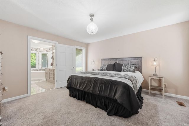 10410 Glen Arbor Pass, Fort Wayne, IN 46814