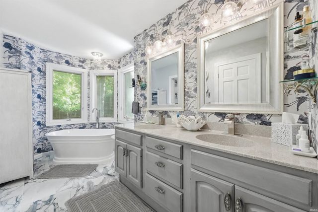 10410 Glen Arbor Pass, Fort Wayne, IN 46814