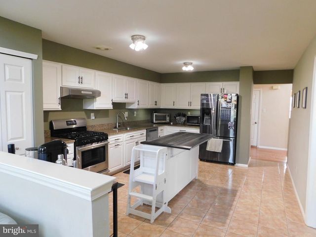 101 FARRINGTON CT, Collegeville, PA 19426