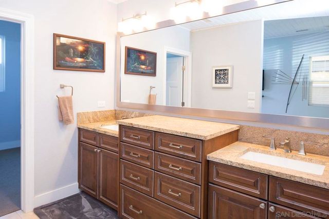 2154 Manchester Avenue, Cardiff By The Sea, CA 92007