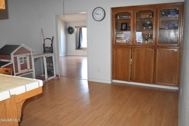 8873 Holly Avenue, California City, CA 93505