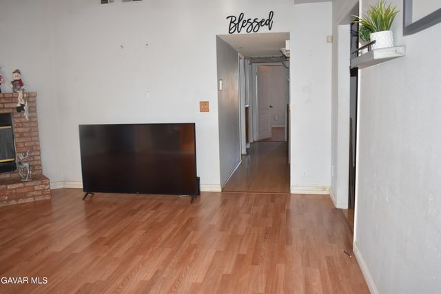8873 Holly Avenue, California City, CA 93505