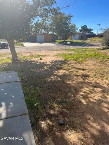 8873 Holly Avenue, California City, CA 93505