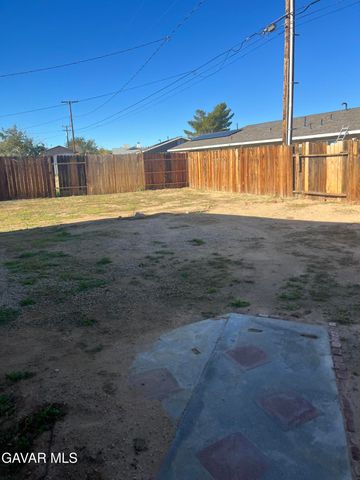 8873 Holly Avenue, California City, CA 93505