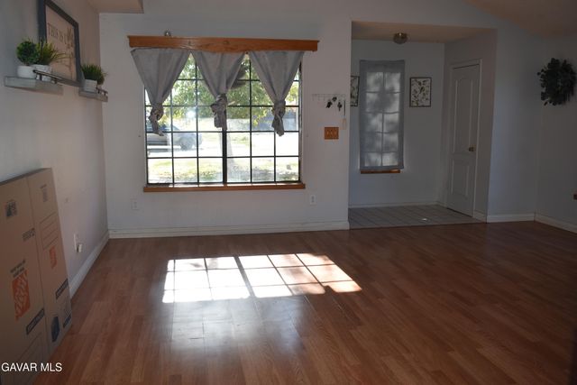 8873 Holly Avenue, California City, CA 93505