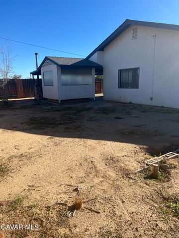 8873 Holly Avenue, California City, CA 93505