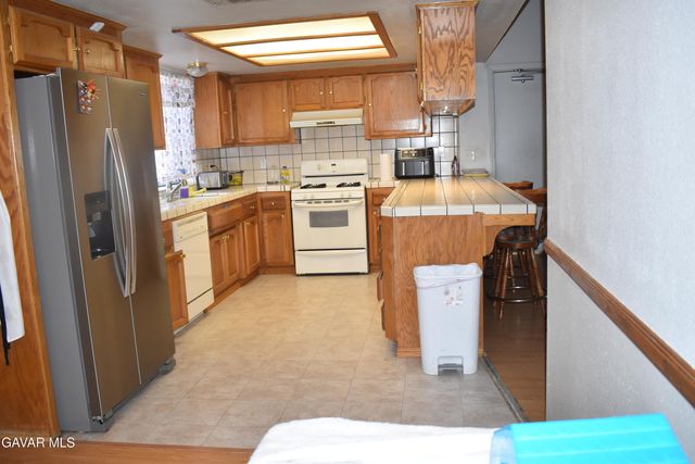 8873 Holly Avenue, California City, CA 93505
