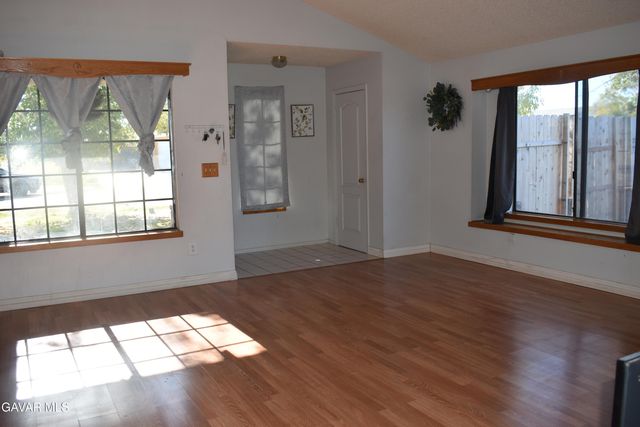 8873 Holly Avenue, California City, CA 93505