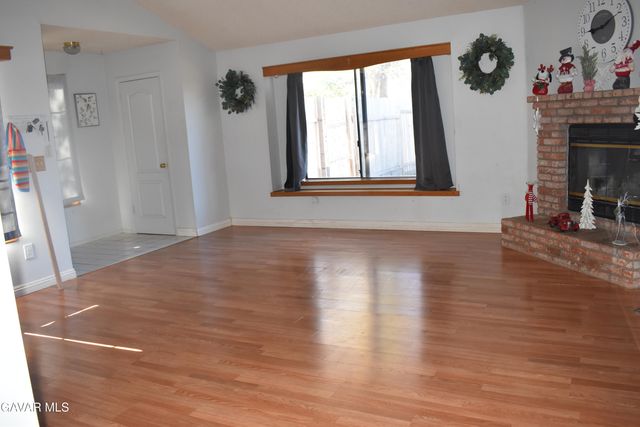 8873 Holly Avenue, California City, CA 93505
