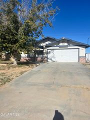 8873 Holly Avenue, California City, CA 93505