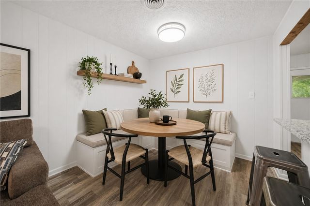 415 West Decherd Street, Franklin, TX 77856