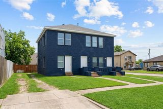 122 Pineview Drive A, Houston, TX 77012