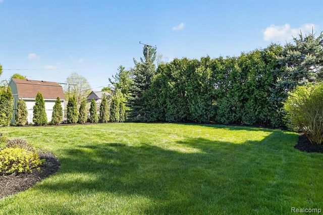 46099 Neeson Street, Northville, MI 48167