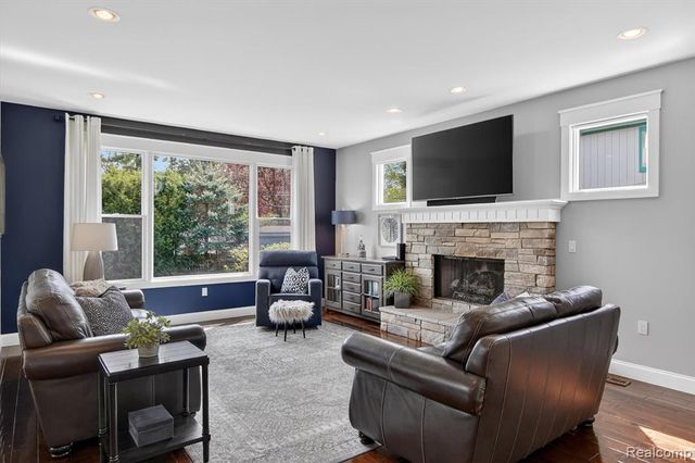 46099 Neeson Street, Northville, MI 48167