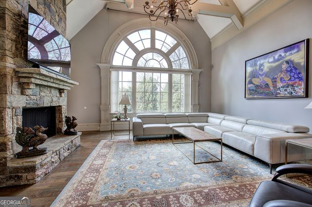 4076 Peachtree Dunwoody Road NE, Atlanta, GA 30342