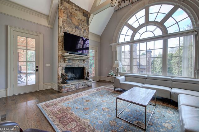 4076 Peachtree Dunwoody Road NE, Atlanta, GA 30342