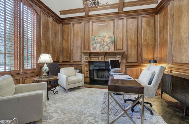 4076 Peachtree Dunwoody Road NE, Atlanta, GA 30342