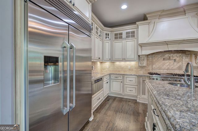 4076 Peachtree Dunwoody Road NE, Atlanta, GA 30342