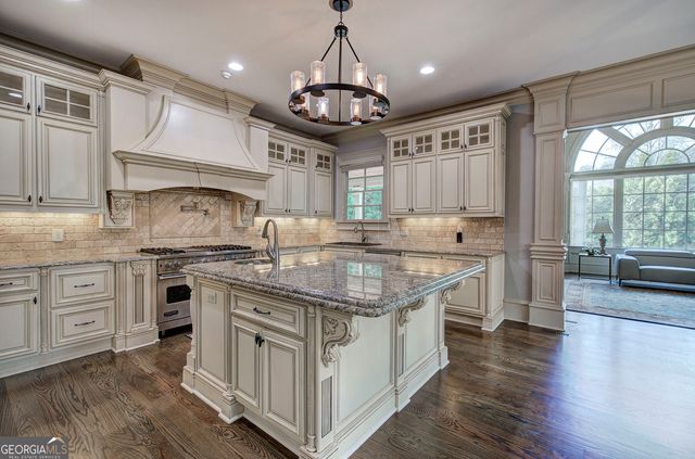 4076 Peachtree Dunwoody Road NE, Atlanta, GA 30342