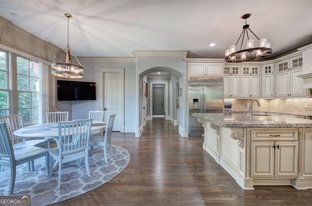 4076 Peachtree Dunwoody Road NE, Atlanta, GA 30342