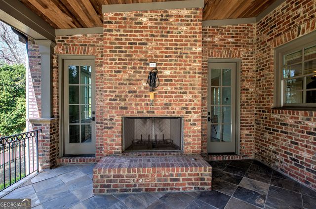 4076 Peachtree Dunwoody Road NE, Atlanta, GA 30342