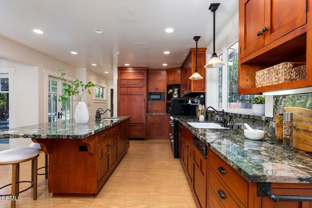 436 S Arroyo Boulevard, Pasadena, CA 91105