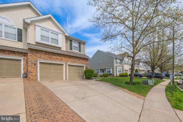 73 HEARTHSTONE LN, Marlton, NJ 08053