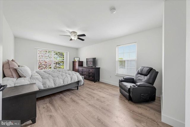 73 HEARTHSTONE LN, Marlton, NJ 08053
