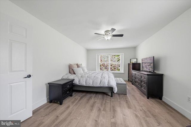73 HEARTHSTONE LN, Marlton, NJ 08053