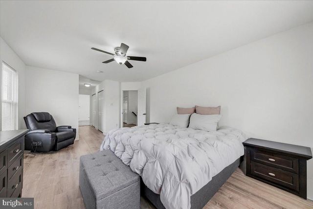 73 HEARTHSTONE LN, Marlton, NJ 08053