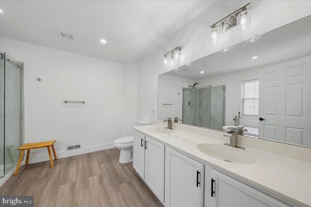 73 HEARTHSTONE LN, Marlton, NJ 08053