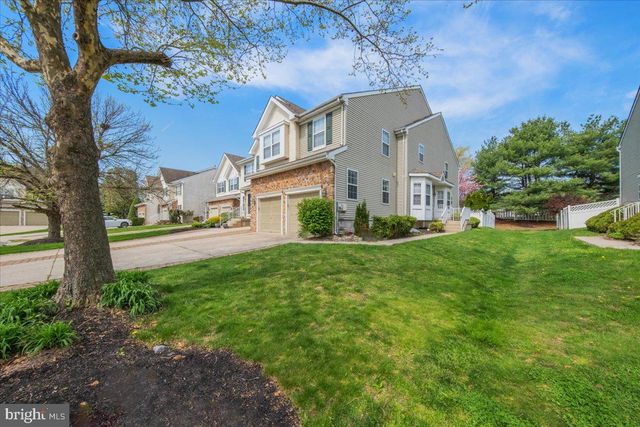 73 HEARTHSTONE LN, Marlton, NJ 08053