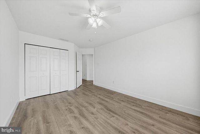 73 HEARTHSTONE LN, Marlton, NJ 08053