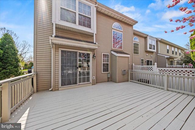 73 HEARTHSTONE LN, Marlton, NJ 08053