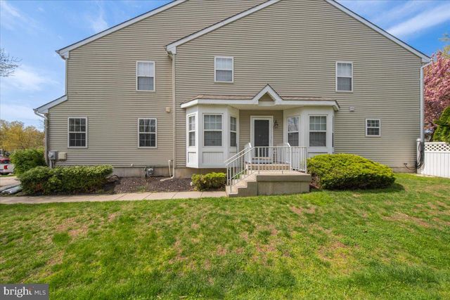 73 HEARTHSTONE LN, Marlton, NJ 08053