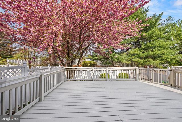 73 HEARTHSTONE LN, Marlton, NJ 08053