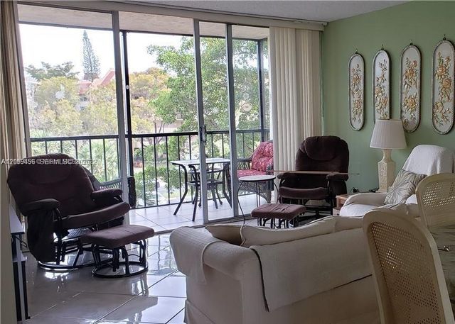 3821 Environ Boulevard 406, Lauderhill, FL 33319