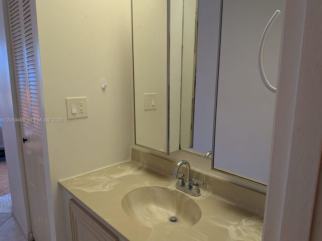 3821 Environ Boulevard 406, Lauderhill, FL 33319