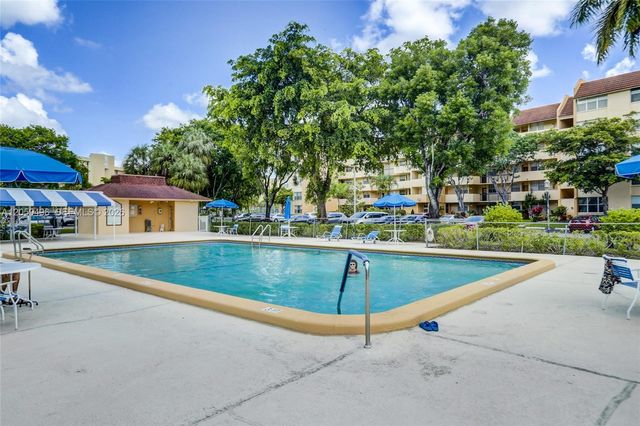 3821 Environ Boulevard 406, Lauderhill, FL 33319