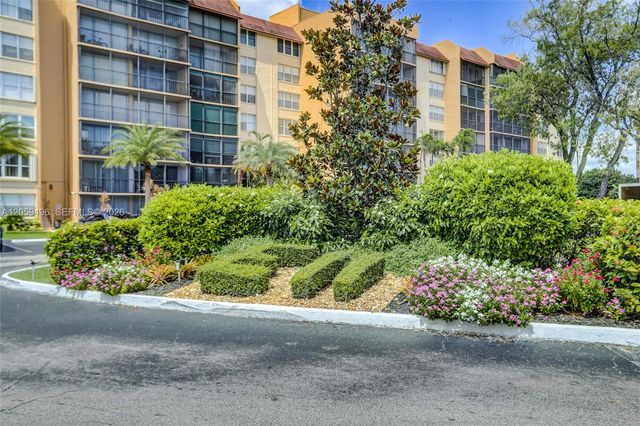 3821 Environ Boulevard 406, Lauderhill, FL 33319