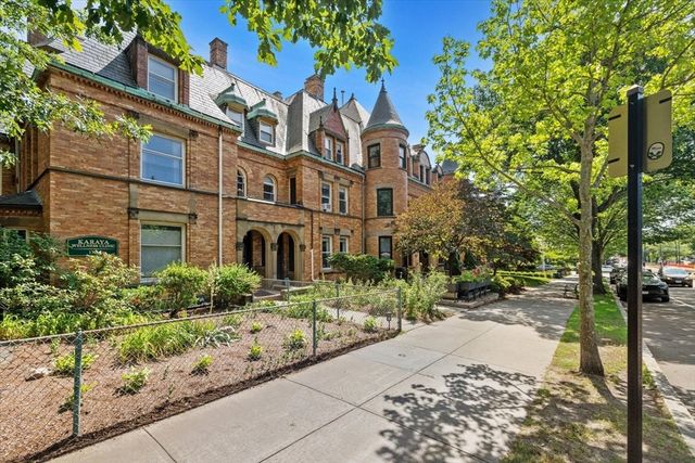1757 Beacon 3, Brookline, MA 02445