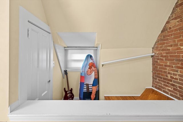 1757 Beacon 3, Brookline, MA 02445