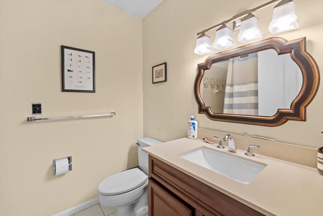 1757 Beacon 3, Brookline, MA 02445