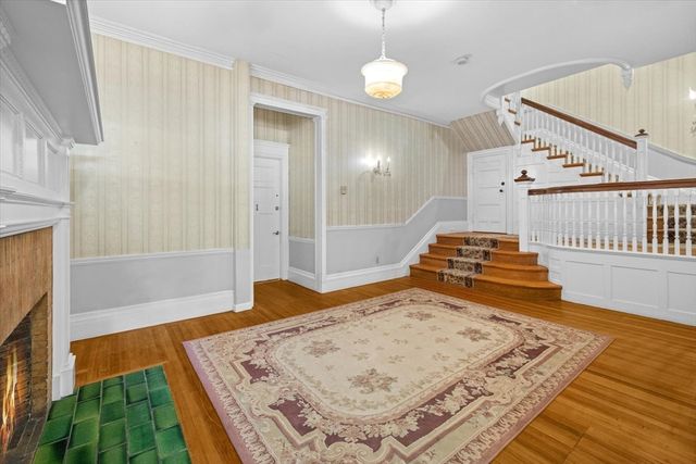 1757 Beacon 3, Brookline, MA 02445