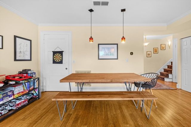 1757 Beacon 3, Brookline, MA 02445