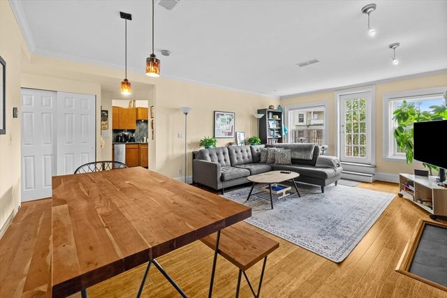 1757 Beacon 3, Brookline, MA 02445