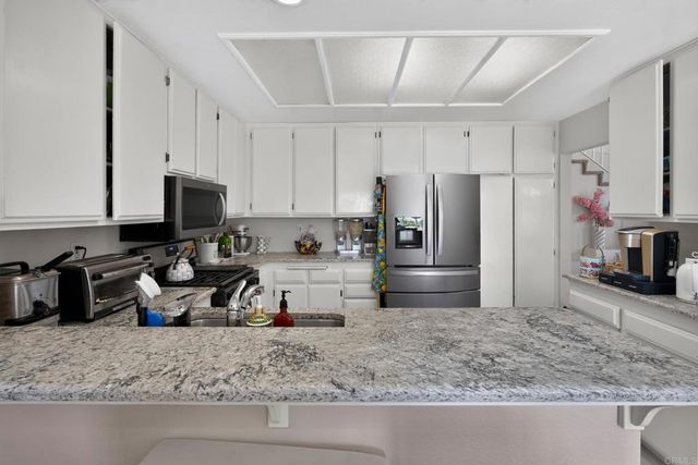 6025 E Hackamore Lane, Anaheim, CA 92807