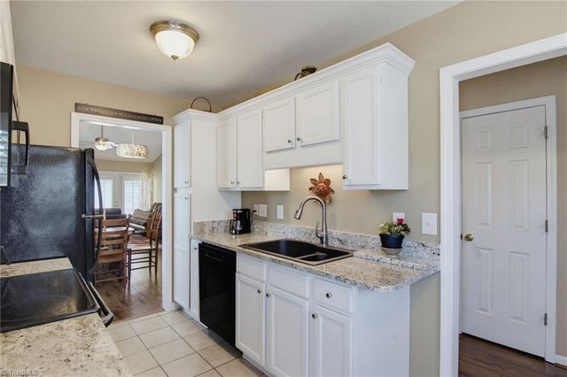 901 Glen Gate Circle, Kernersville, NC 27284
