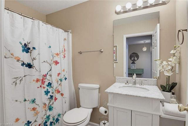 901 Glen Gate Circle, Kernersville, NC 27284